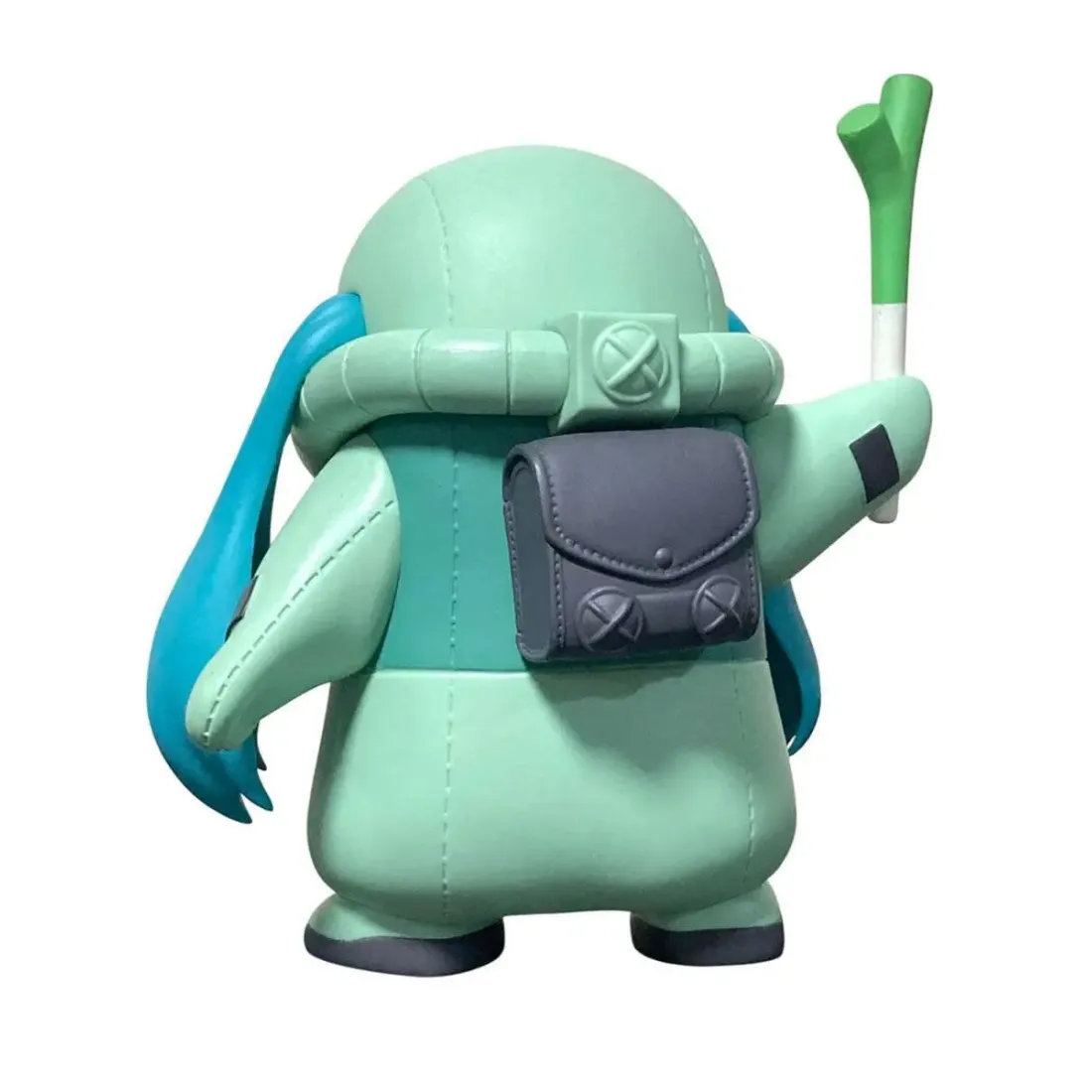 Фигурка Аниме Hatsune Miku Gundam 45th Anniversary 15см. BP29605P