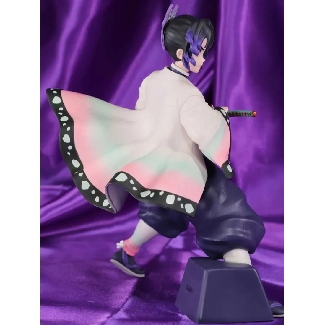 Фигурка Аниме Клинок рассекающий демонов Шинобу Кочо 14см. BP29609P