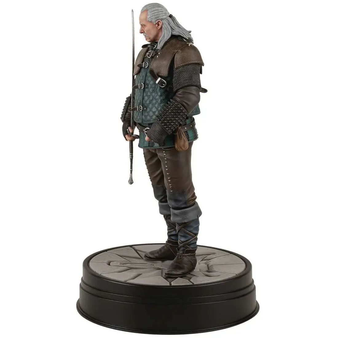 Фигурка The Witcher 3 Wild Hunt Vesemir 21 см 0761568009996