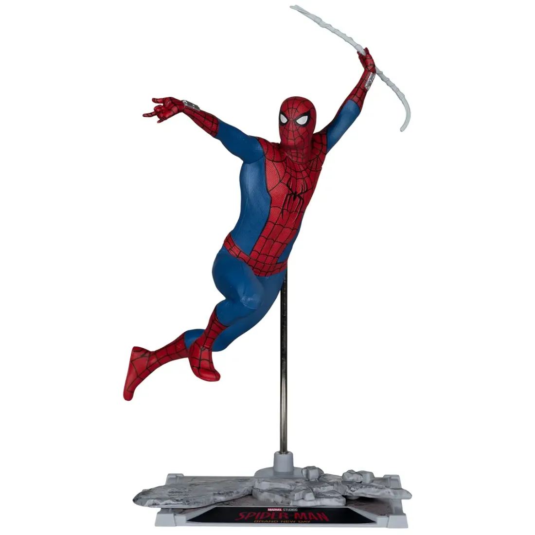 Фигурка Marvel Studios Collection Человек Паук Совершенно Новый День Человек паук 23 см 14936