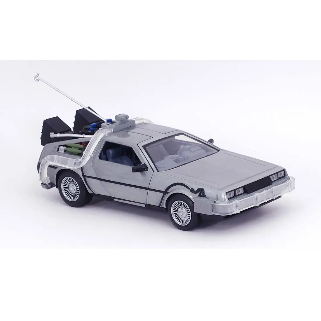 Модель Машинки Hollywood Rides 1:24 Назад в будущее Time Machine (Back To The Future 1) 32911