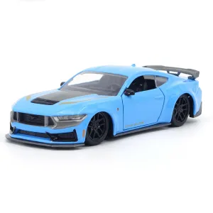 Модель Машинки 1:32 Pink SIips 2024 Ford Mustang Dark Horse 36104