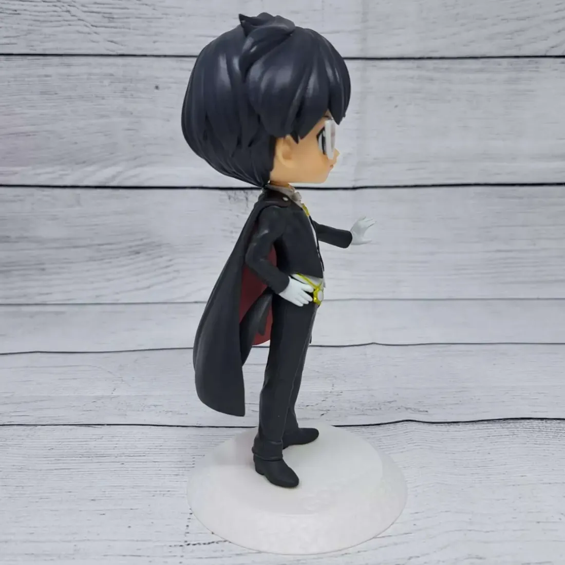 Фигурка Q Posket Pretty Guardian Sailor Moon Cosmos Tuxedo (Ver.A) 4983164198263