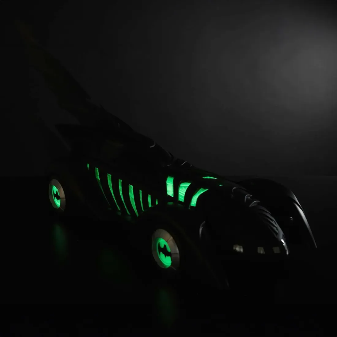 Фигурка Бэтмобиля DC Universe McFarlane Бэтмен Навсегда 79 см 787926150193