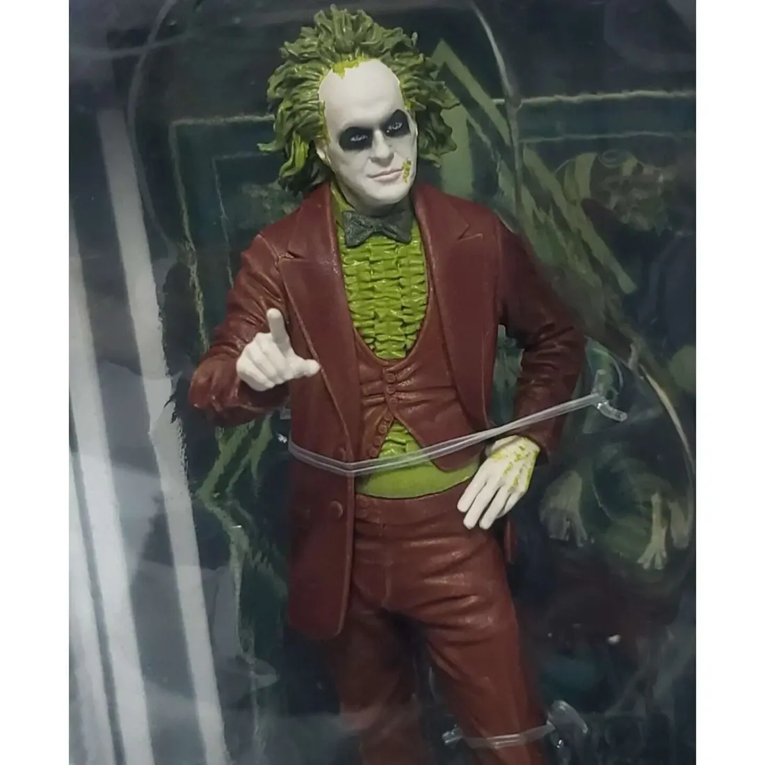 Фигурка Movie Maniacs Beetlejuice Beetlejuice in Red Suite (Chase) 15см 140736