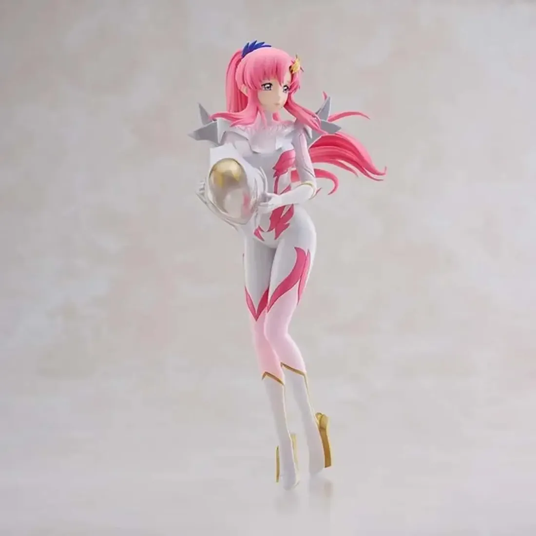 Фигурка аниме Гандам Mobile Suit Gundam Seed Freedom Glitter&Glamours Лакс Кляйн 23см 86410