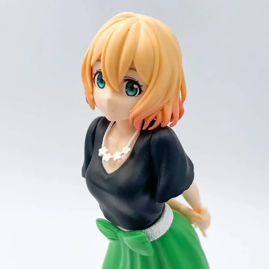 Фигурка Rent A Girlfriend Mami Nanami Exhibition Ver. (18075) 4983164180756