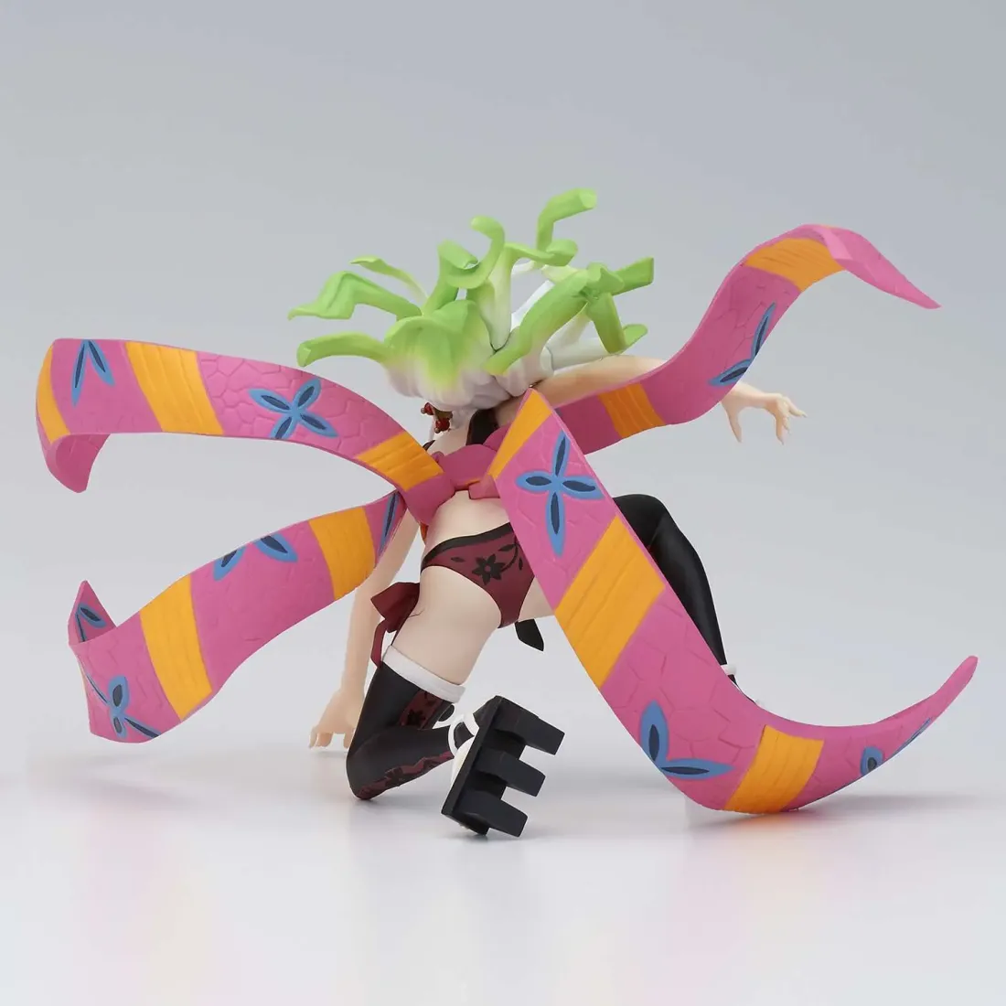 Фигурка Vibration Stars Demon Slayer Kimetsu No Yaiba Daki (Ver.B) (8см) (88783) 4983164887839