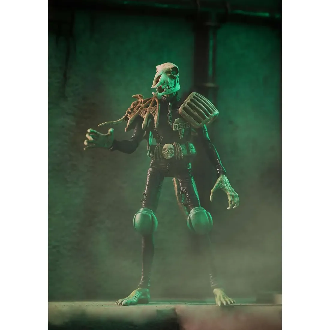 Фигурка Judge Dredd Judge Mortis 11см 4201707