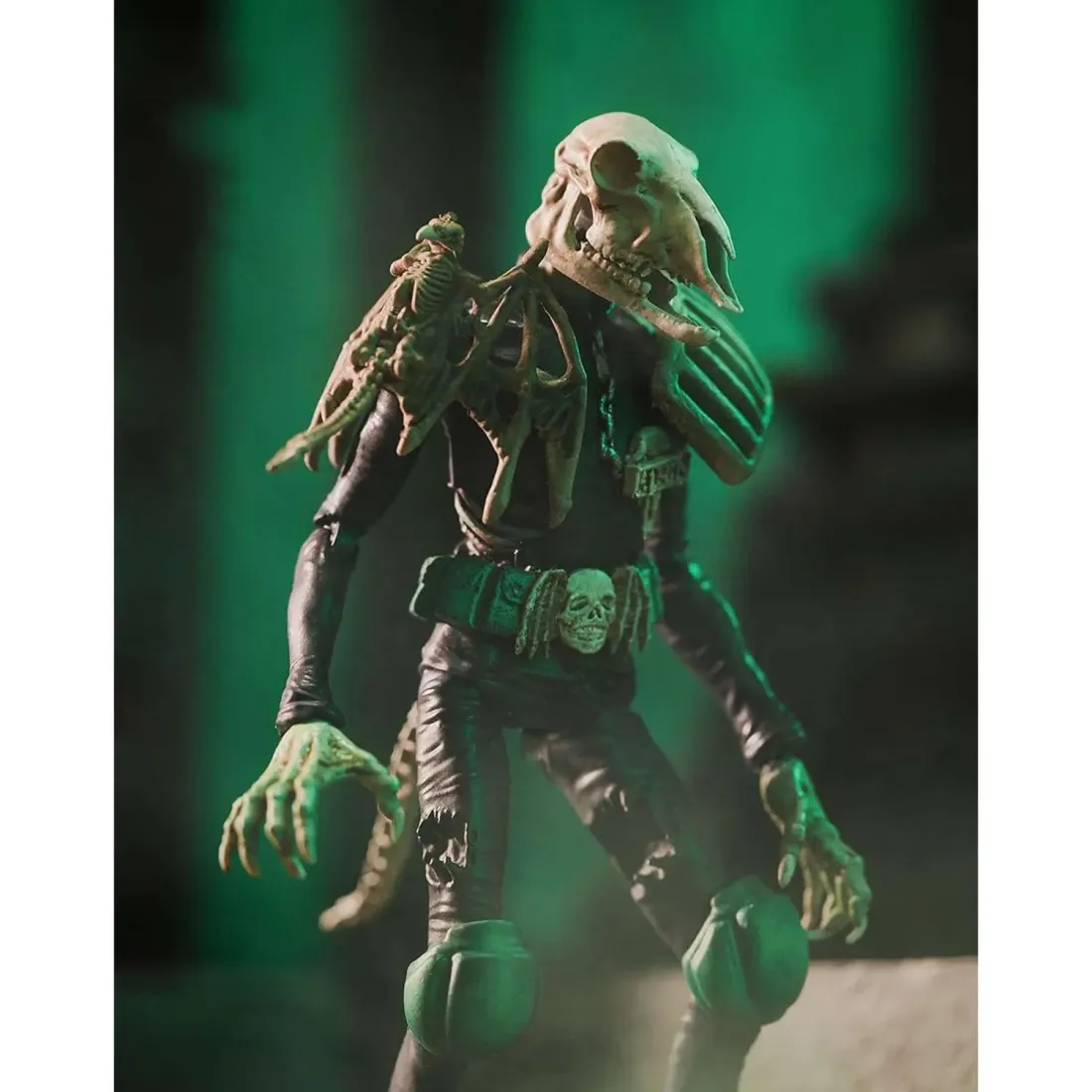 Фигурка Judge Dredd Judge Mortis 11см 4201707