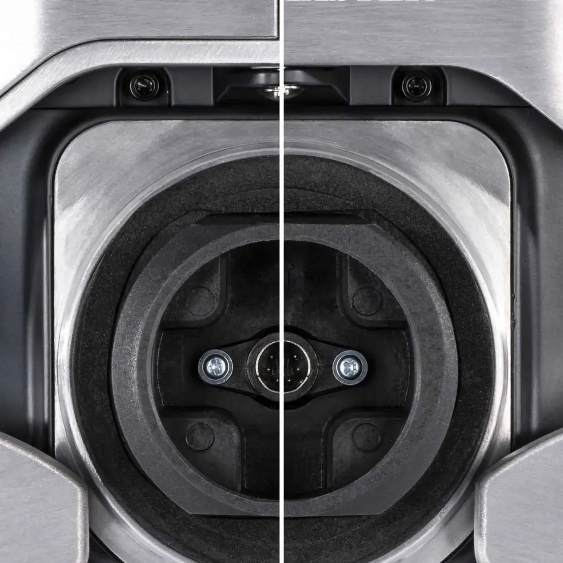 Съемное колесо Thrustmaster Formula Ferrari SF1000 edition, PS5, PS4, Xbox ONE, Series S, Х, ПК