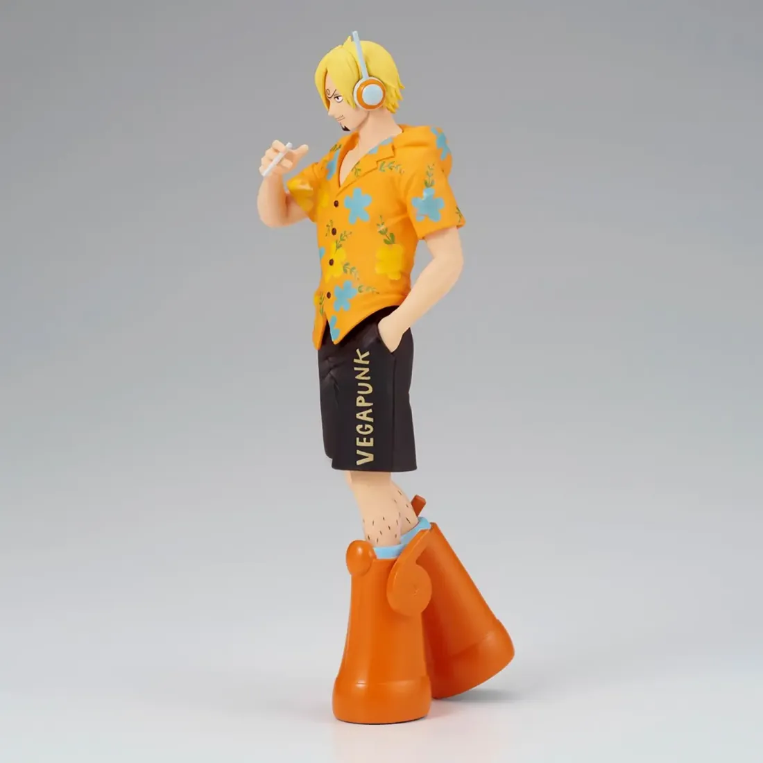 Фигурка аниме ONE PIECE THE SHUKKO Санжи SANJI ver.EGGHEAD 17см 88308