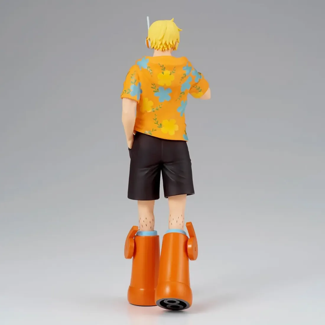 Фигурка аниме ONE PIECE THE SHUKKO Санжи SANJI ver.EGGHEAD 17см 88308