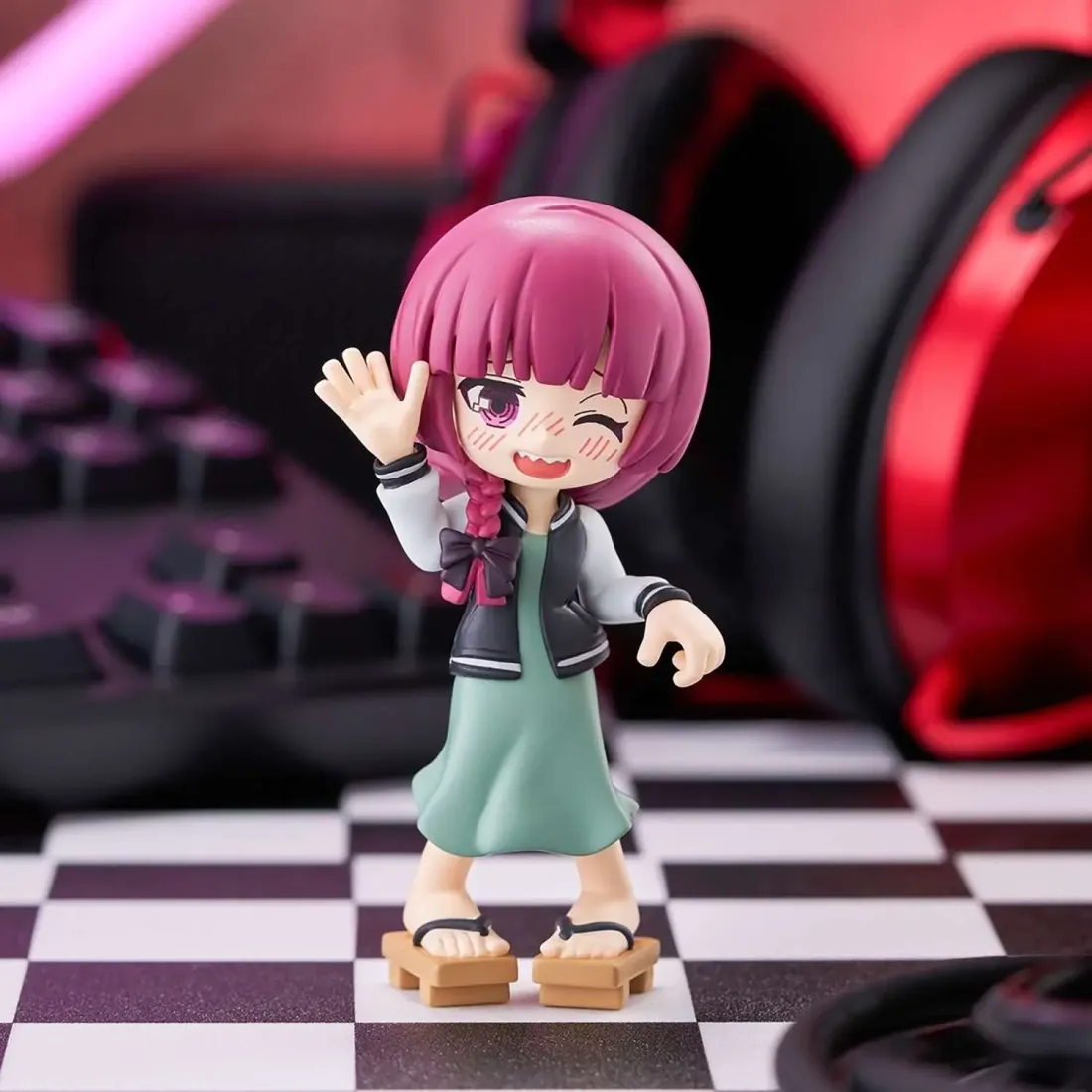 Фигурка аниме Bushiroad Одинокий Рокер BOCCHI THE ROCK 9см 1шт. 67853