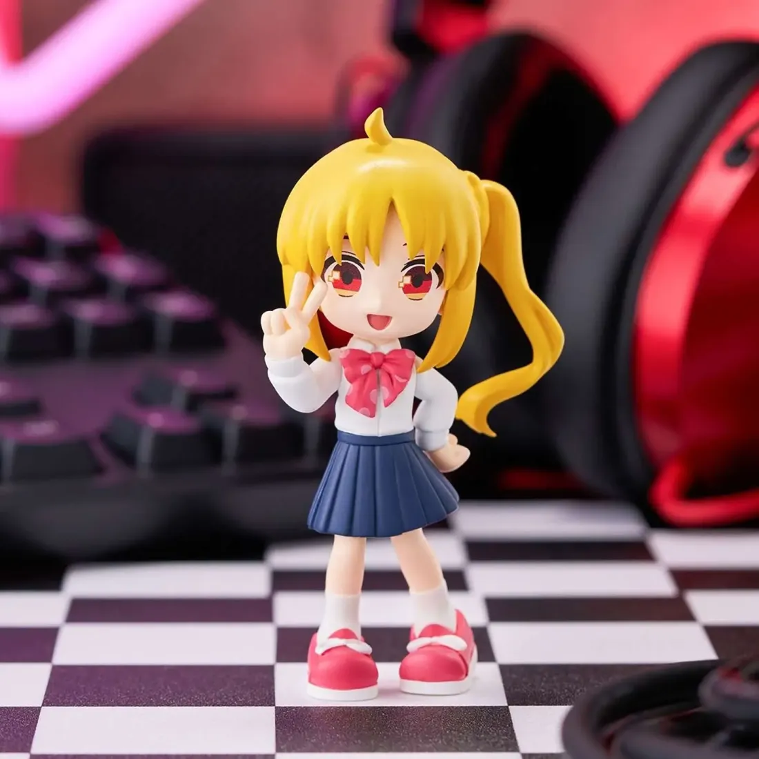 Фигурка аниме Bushiroad Одинокий Рокер BOCCHI THE ROCK 9см 1шт. 67853
