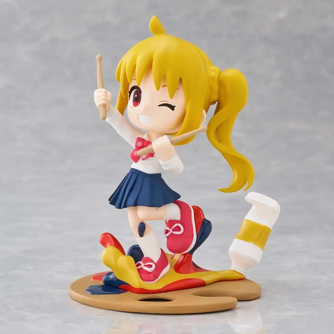 Фигурка аниме Bushiroad Одинокий Рокер Ниджика Иджичи BOCCHI THE ROCK Nijika Ijichi 11см 67884