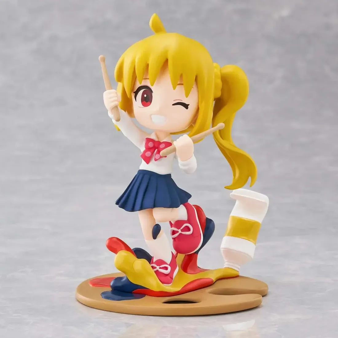 Фигурка аниме Bushiroad Одинокий Рокер Ниджика Иджичи BOCCHI THE ROCK Nijika Ijichi 11см 67884