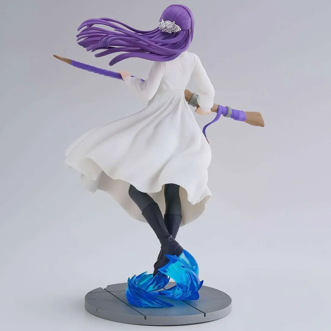 Фигурка аниме SEGA Провожающая в последний путь Фрирен Ферн Fern Offensive Magic 18см 35602