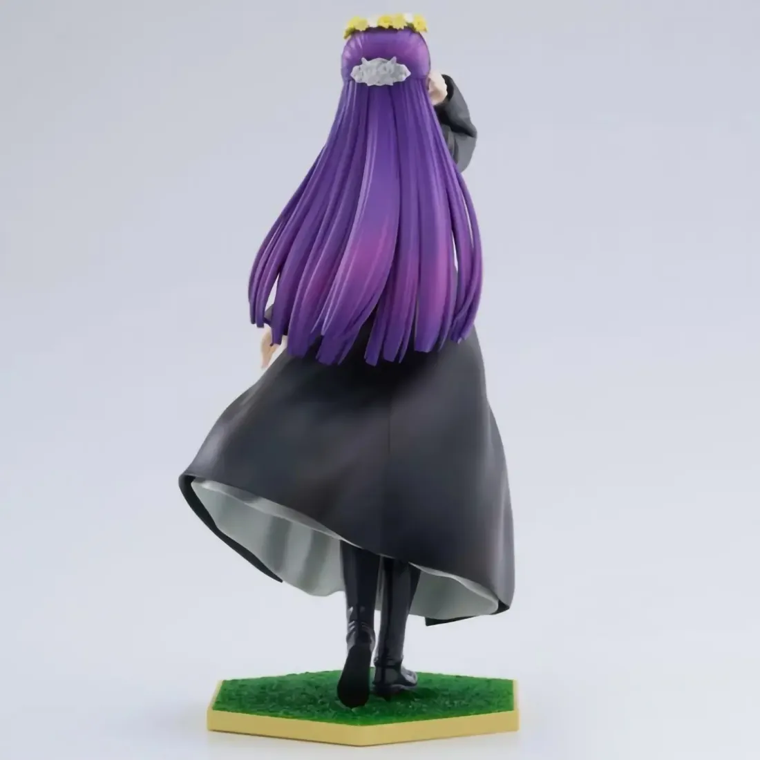 Фигурка Аниме SEGA Фрирен Frieren: Beyond Journey's End Ферн 18см 4582733448695